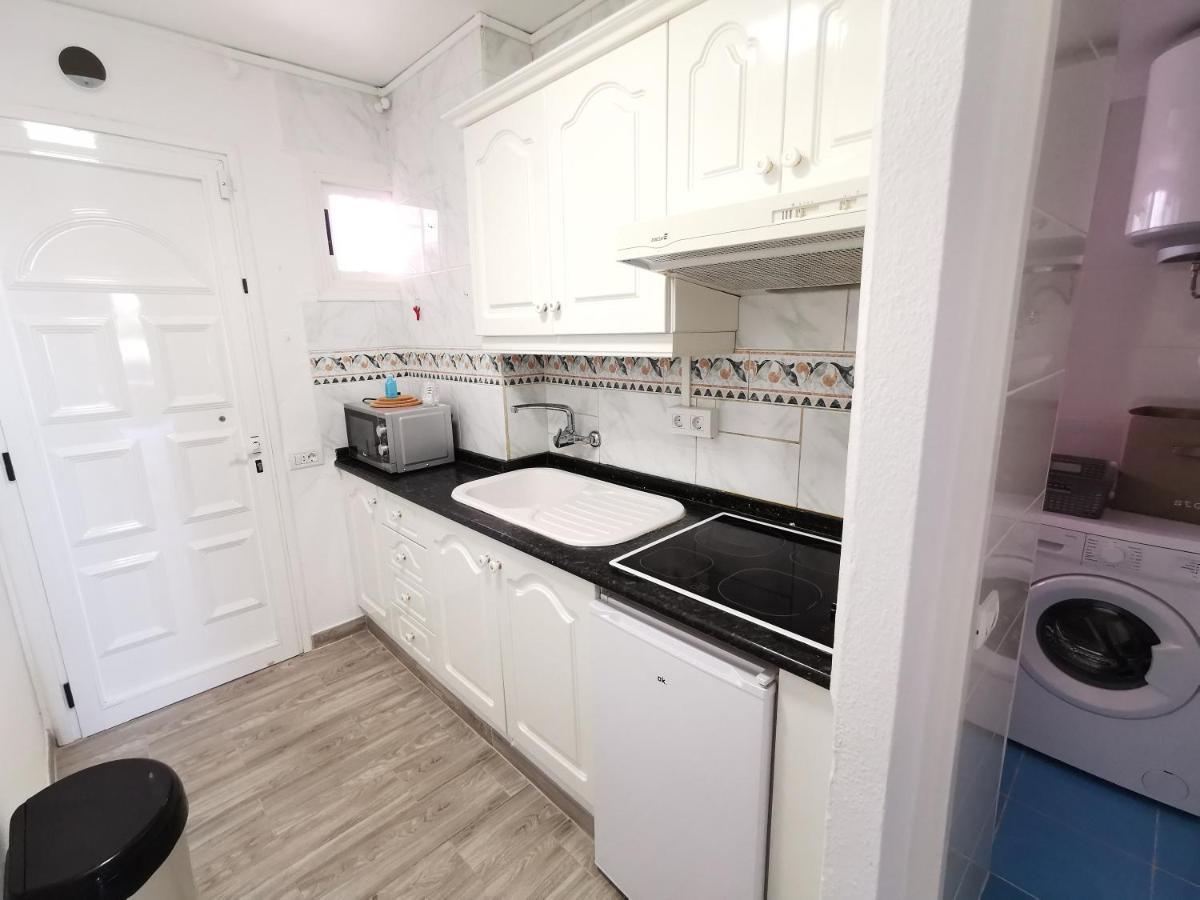 Sunny Apt With Terrace Coastal Area South Arona أرونا المظهر الخارجي الصورة