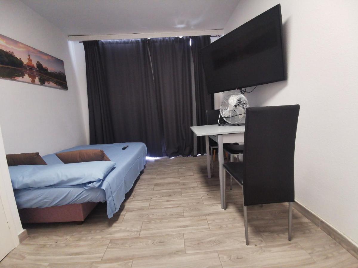 Sunny Apt With Terrace Coastal Area South Arona أرونا المظهر الخارجي الصورة